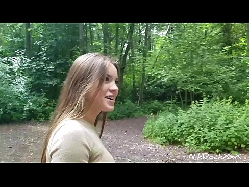❤️ Navrhol som Evelíne, aby sme si to rozdali na verejnom mieste! Povedala áno. Potom som ju jebala do zadku a vystriekala sa jej do úst. Potom sa vymočila. ❤️ Porno fb na nás