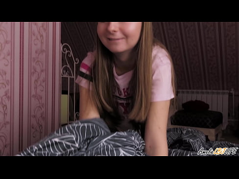 ❤️ Blondínka hlboko vysaje svoju BFF a dostane semeno do úst ❤️ Porno fb na nás