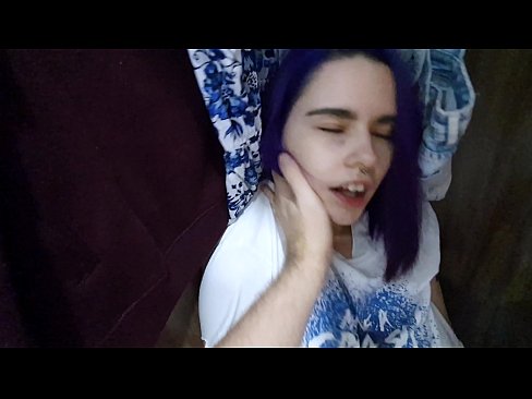 ❤️ Našiel som svoju sestru v skrini a pomohol som jej spraviť sa ❤️ Porno fb na nás